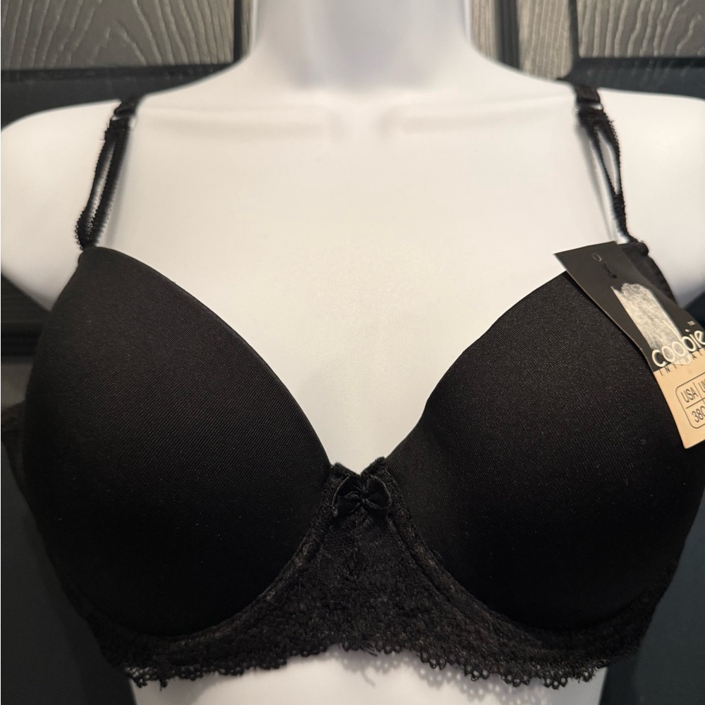 Coobie-Women’s Black Bra. Size 38C. NWT